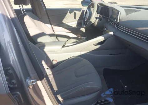 2022 Hyundai Elantra Hybrid Blue z USA, uszkodzony, nr VIN KMHLM4AJ3NU023817